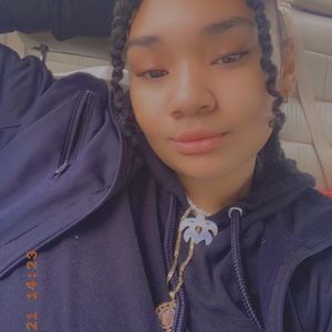 Meet your Posher, Daija